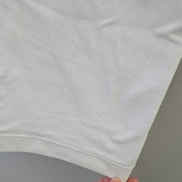 Garage White Ribbed Crop Top - Picture 4 of 4